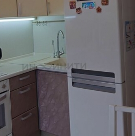 Продажа 1-комн квартиры на вторичном рынке улица Архитектора Власова,  д. 45