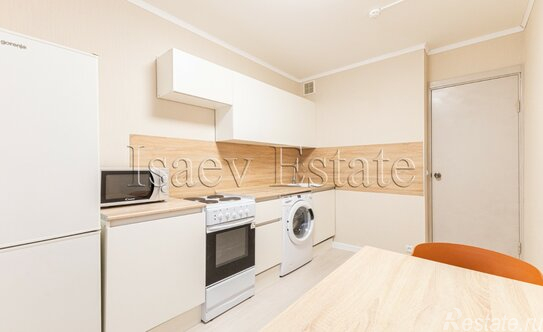 Продажа 1-комн квартиры на вторичном рынке Волжский б-р,  д. 9