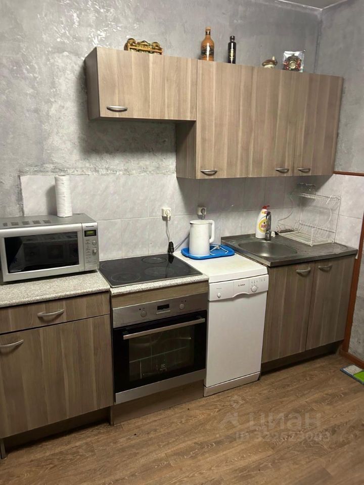 Аренда 1-комн квартиры на вторичном рынке улица Маршала Савицкого, 16