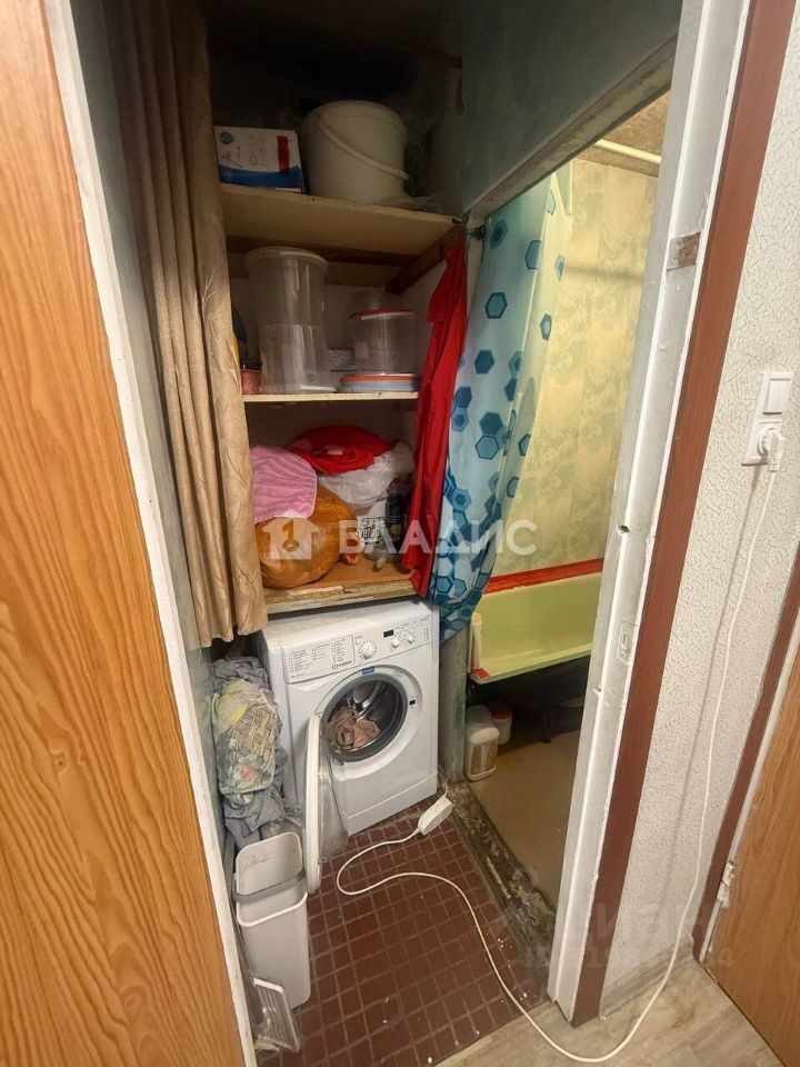 Продажа 4-комн квартиры на вторичном рынке Горелово тер., улица Коммунаров, 124