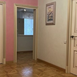 Продажа 3-комн квартиры на вторичном рынке улица Дыбенко,  д. 11 к3