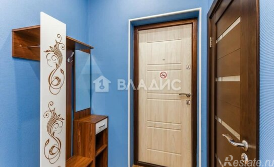 Продажа 3-комн квартиры на вторичном рынке Смольная улица