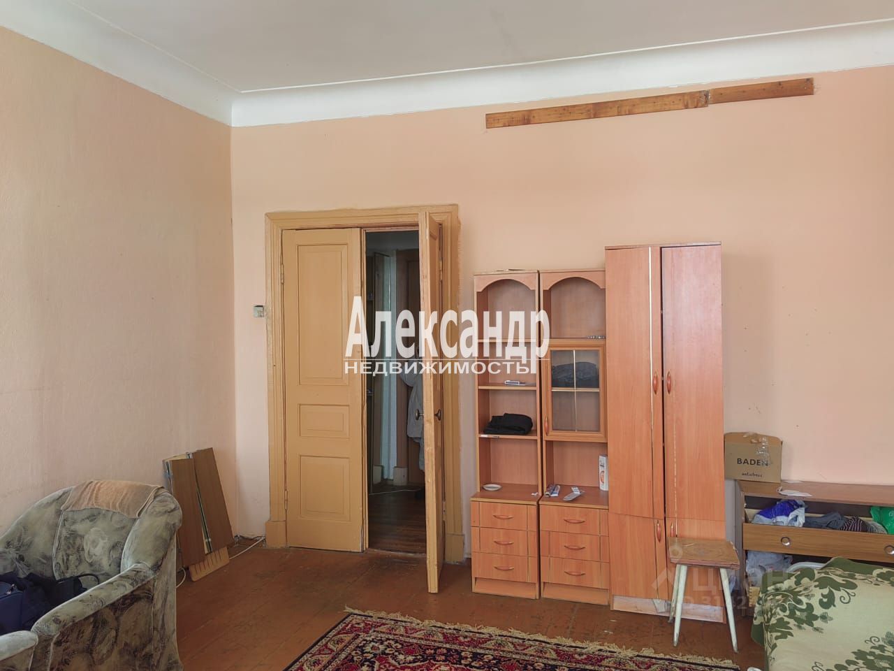 Продажа 3-комн квартиры на вторичном рынке Волхов, улица Пирогова, 1