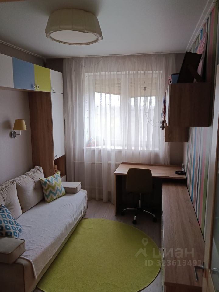 Продажа 3-комн квартиры на вторичном рынке Д мкр, Пущино,  д. 20