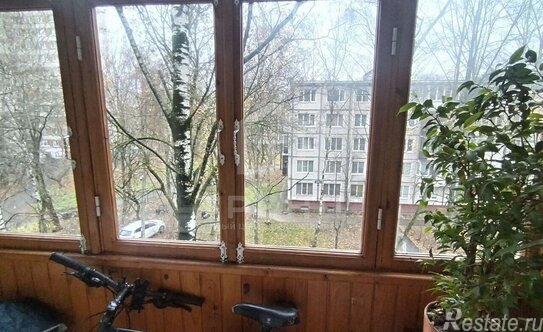 Продажа 1-комн квартиры на вторичном рынке Космонавтов пр-кт,  д. 52 к4