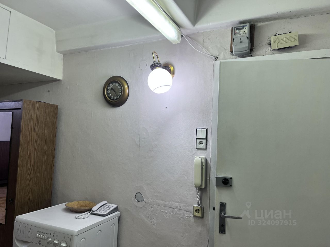 Продажа 2-комн квартиры на вторичном рынке Ленская улица, 10К2