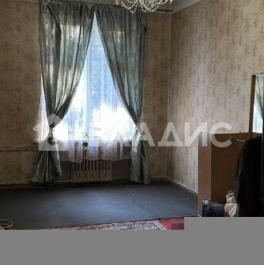 Продажа 2-комн квартиры на вторичном рынке проспект Героев,  д. 27 к1