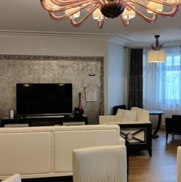 Продажа 3-комн квартиры на вторичном рынке Колобовский 1-й пер,  д. 13/14,  к. 2