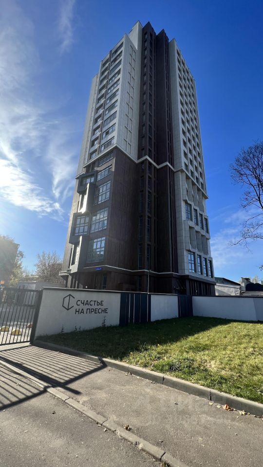 Продажа 1-комн квартиры на вторичном рынке Красногвардейский бульвар, 15С2