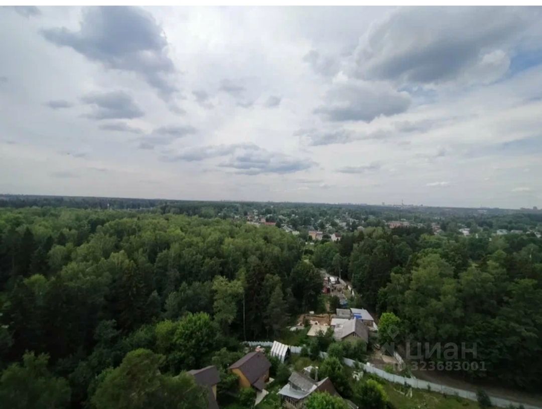 Продажа 1-комн квартиры на вторичном рынке Сходня мкр, улица Микояна, 23к2