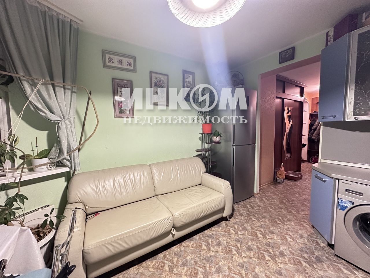 Продажа 3-комн квартиры на вторичном рынке Петрозаводская улица, 28К4