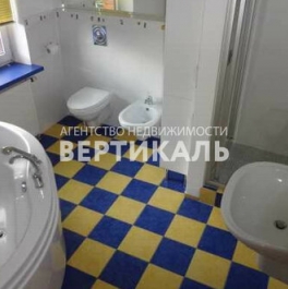 Аренда 4-комн квартиры на вторичном рынке Зачатьевский 1-й пер,  д. 4