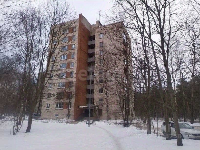 Продажа 3-комн квартиры на вторичном рынке улица Верности, 30