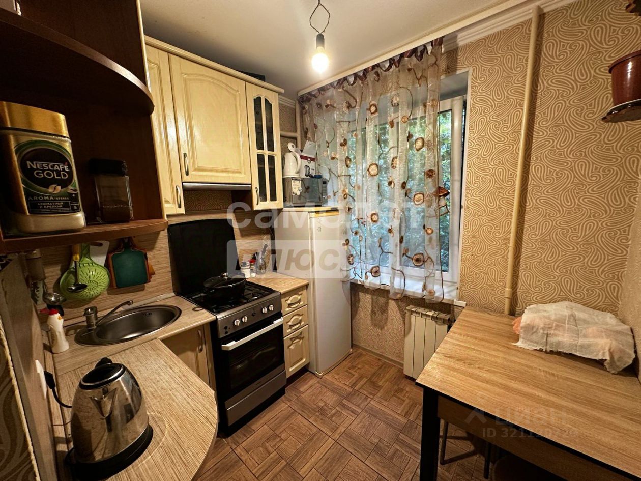 Продажа 2-комн квартиры на вторичном рынке д. Аксаково, улица Парковая, 1