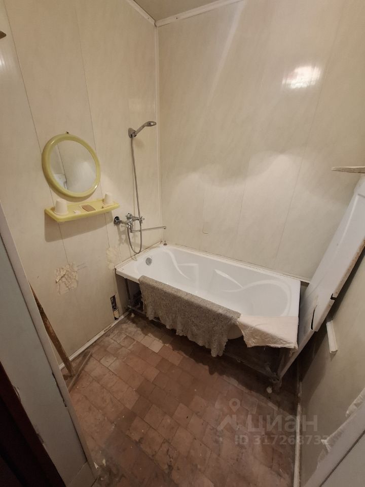 Продажа 2-комн квартиры на вторичном рынке д. Тарасково, улица Комсомольская, 20