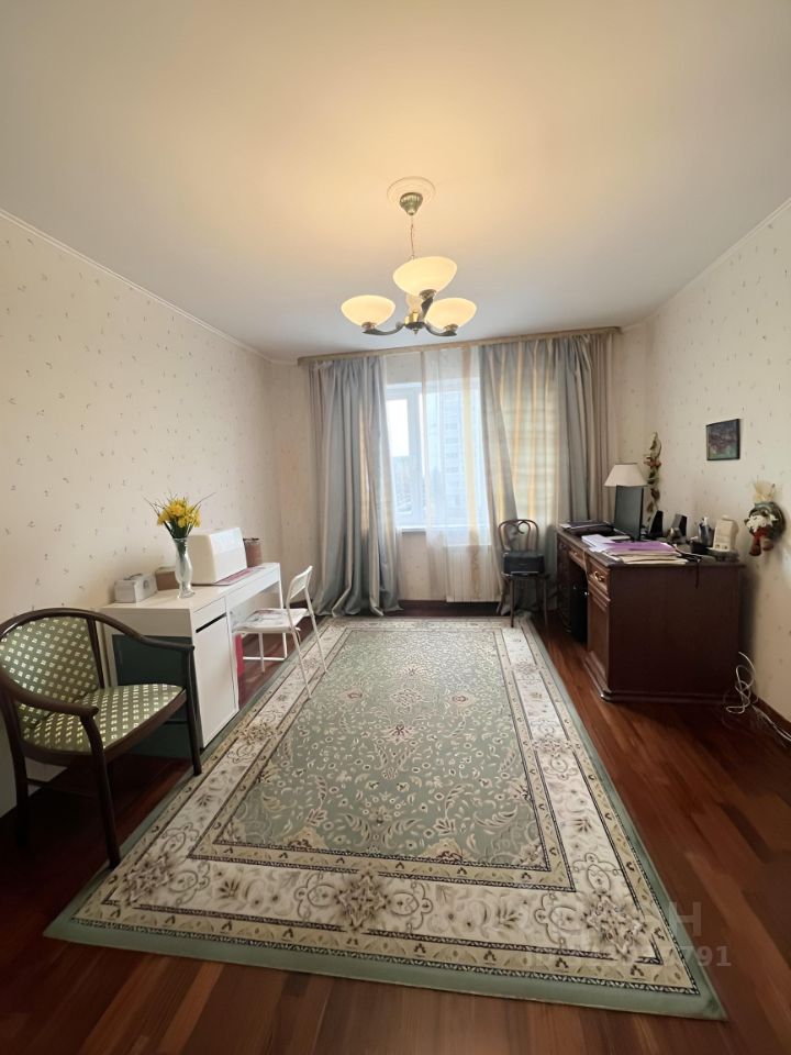 Продажа 3-комн квартиры на вторичном рынке Южный мкр, улица Московская, 21