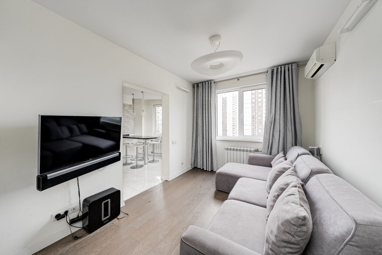 Продажа 2-комн квартиры на вторичном рынке Мичуринский проспект, 21К3