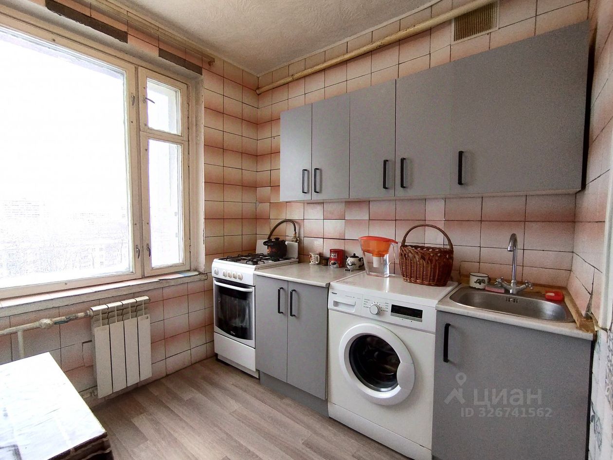 Продажа 2-комн квартиры на вторичном рынке Онежская улица, 57/34