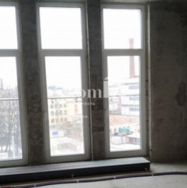 Продажа 4-комн квартиры на вторичном рынке Рентгена ул