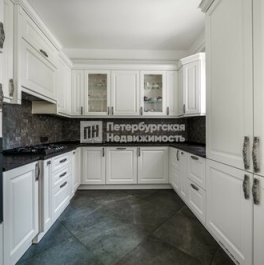 Продажа 4-комн квартиры на вторичном рынке Каменноостровский пр-кт