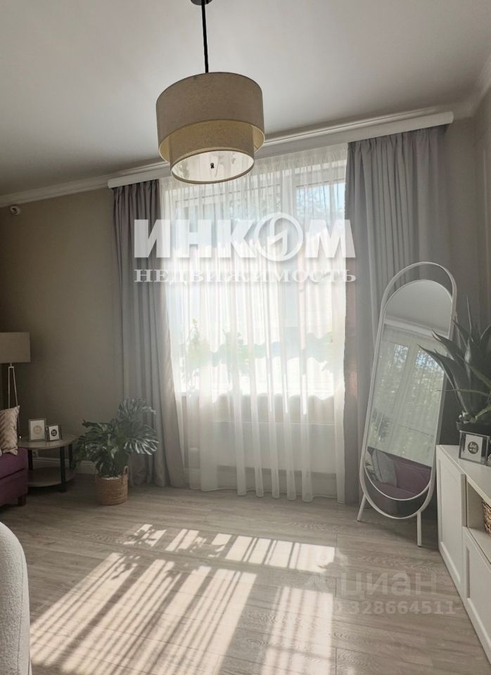 Продажа 3-комн квартиры на вторичном рынке Новослободская улица, 11