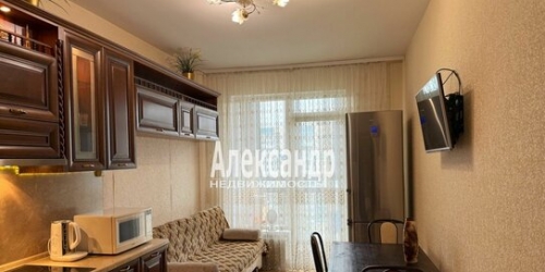 1-комн квартира Композиторов ул,  д. 12