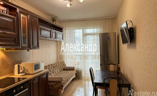 Продажа 1-комн квартиры на вторичном рынке Композиторов ул,  д. 12