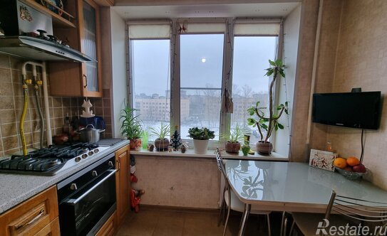 Продажа 2-комн квартиры на вторичном рынке 50 лет Октября ул,  д. 17