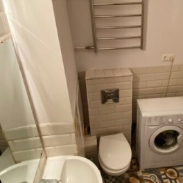 Продажа 2-комн квартиры на вторичном рынке Озерковская набережная,  д. 2/1