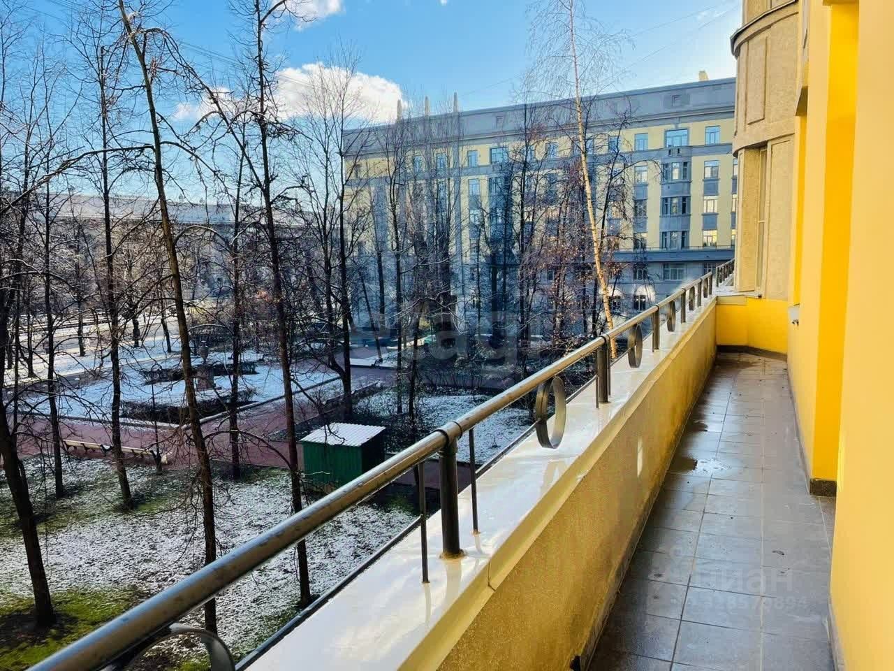 Продажа 3-комн квартиры на вторичном рынке Московский проспект, 79