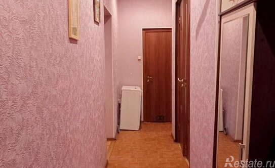 Продажа 4-комн квартиры на вторичном рынке Балтийская улица,  д. 12