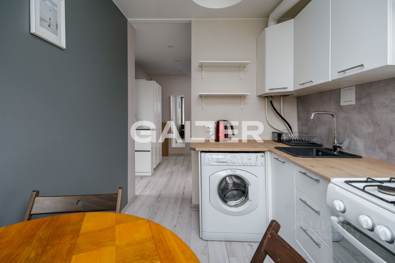 Продажа 1-комн квартиры на вторичном рынке Наличная улица, 35К2