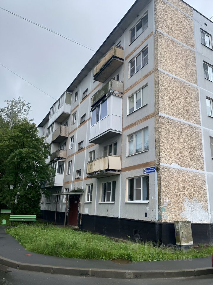 Продажа 2-комн квартиры на вторичном рынке Кириши, Молодежный бульвар, 12