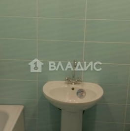 Продажа 1-комн квартиры на вторичном рынке Наро-Фоминский городской округ, улица Маршала Жукова,  д. 13