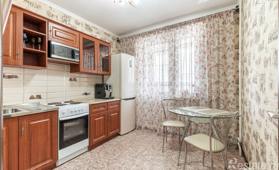 Продажа 1-комн квартиры на вторичном рынке Авиаторов, ул Третьяка,  д. 5/11