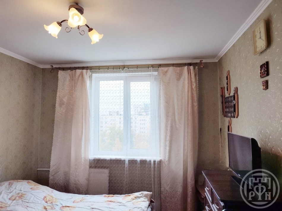 Продажа 3-комн квартиры на вторичном рынке Загребский бул. ,  д. 17,  к. 3