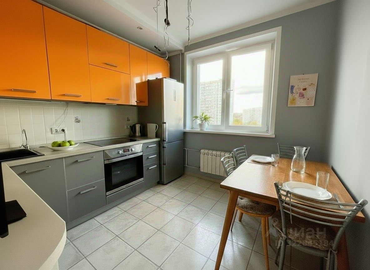Продажа 3-комн квартиры на вторичном рынке Кантемировская улица, 17К1