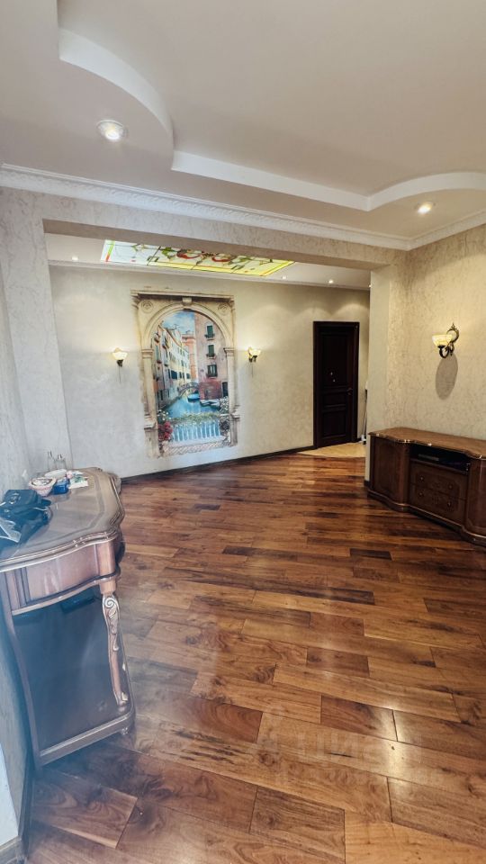 Продажа 3-комн квартиры на вторичном рынке Мытищи, улица Комарова, 2к2