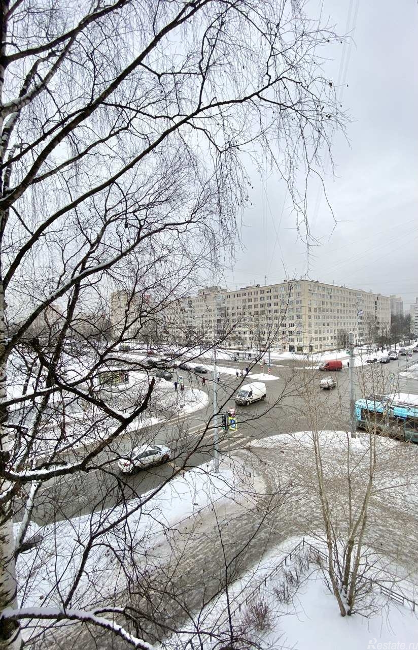 Продажа 1-комн квартиры на вторичном рынке Художников пр-кт,  д. 18,  к. 1