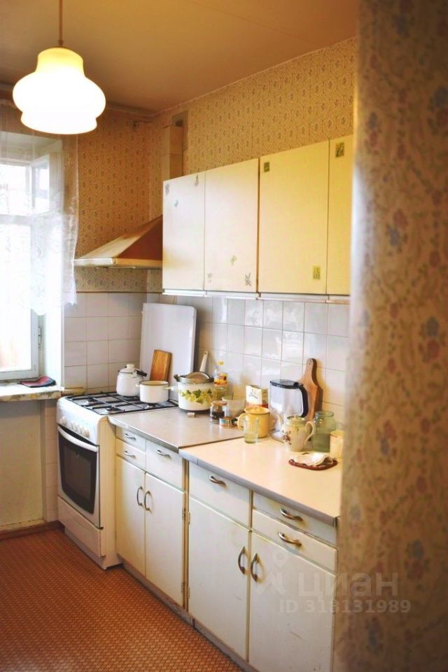 Продажа 2-комн квартиры на вторичном рынке Климовск мкр, улица Победы,  д. 14