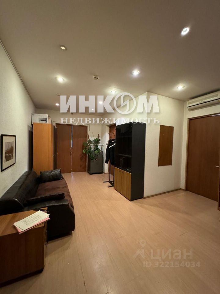 Продажа 6-комн квартиры на вторичном рынке улица Петровка, 17С2