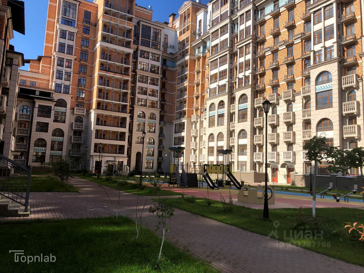 Продажа 4-комн квартиры на вторичном рынке Город-событие мкр, с. Лайково, 68