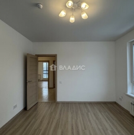 Продажа 3-комн квартиры на вторичном рынке Оренбургская улица,  д. 3