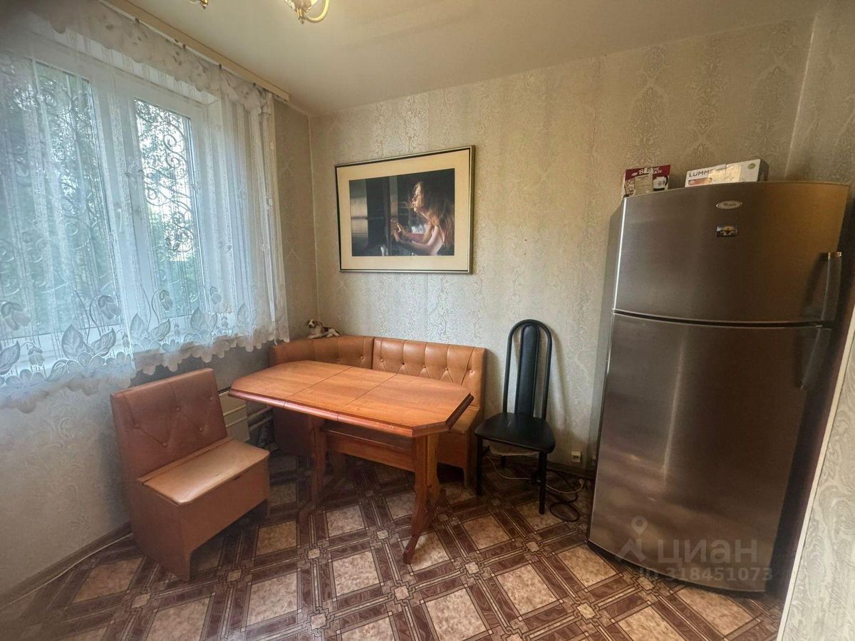 Продажа 3-комн квартиры на вторичном рынке улица Генерала Белобородова, 16