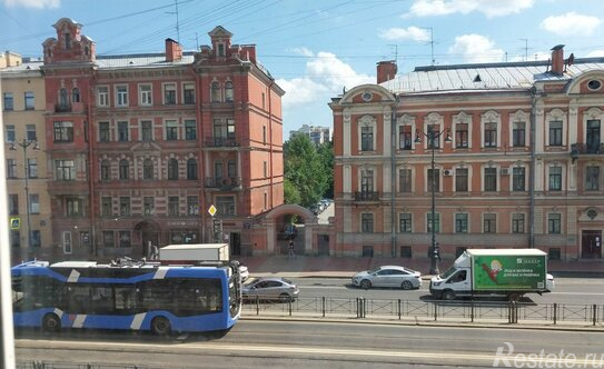 Продажа 4-комн квартиры на вторичном рынке Лиговский пр-кт,  д. 125