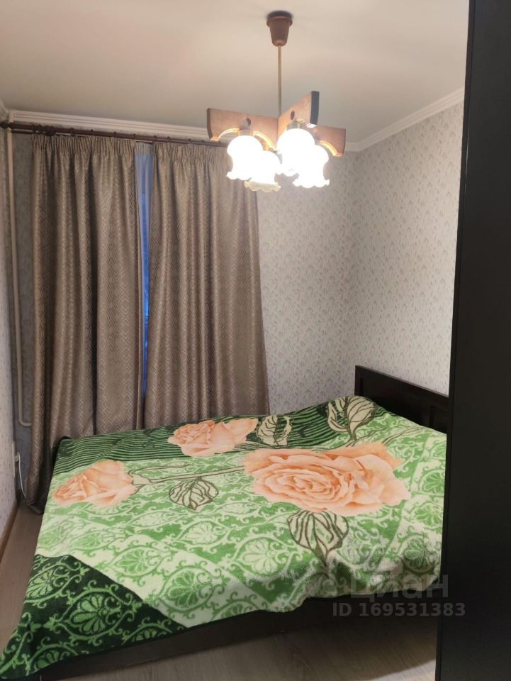 Аренда 2-комн квартиры на вторичном рынке улица Генерала Глаголева, 25К1