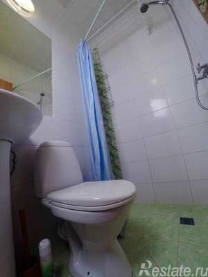 Продажа 5-комн квартиры на вторичном рынке 16-я В.О. линия,  д. 25