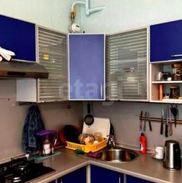 Продажа 4-комн квартиры на вторичном рынке Трефолева ул,  д. 3