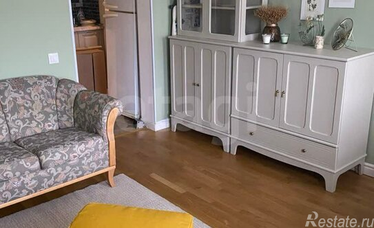 Продажа 2-комн квартиры на вторичном рынке Средний пр-кт,  д. 90/34