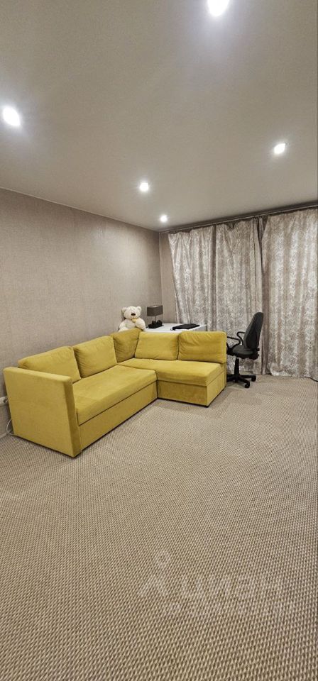 Продажа 2-комн квартиры на вторичном рынке улица Типанова, 29